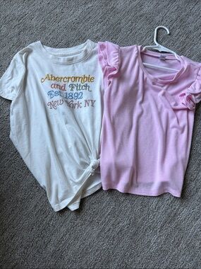 Lot of two Kids Tee